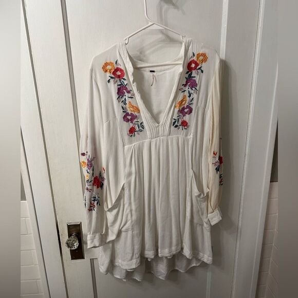Free People White Dress with Floral Embroidery - Picture 1 of 7